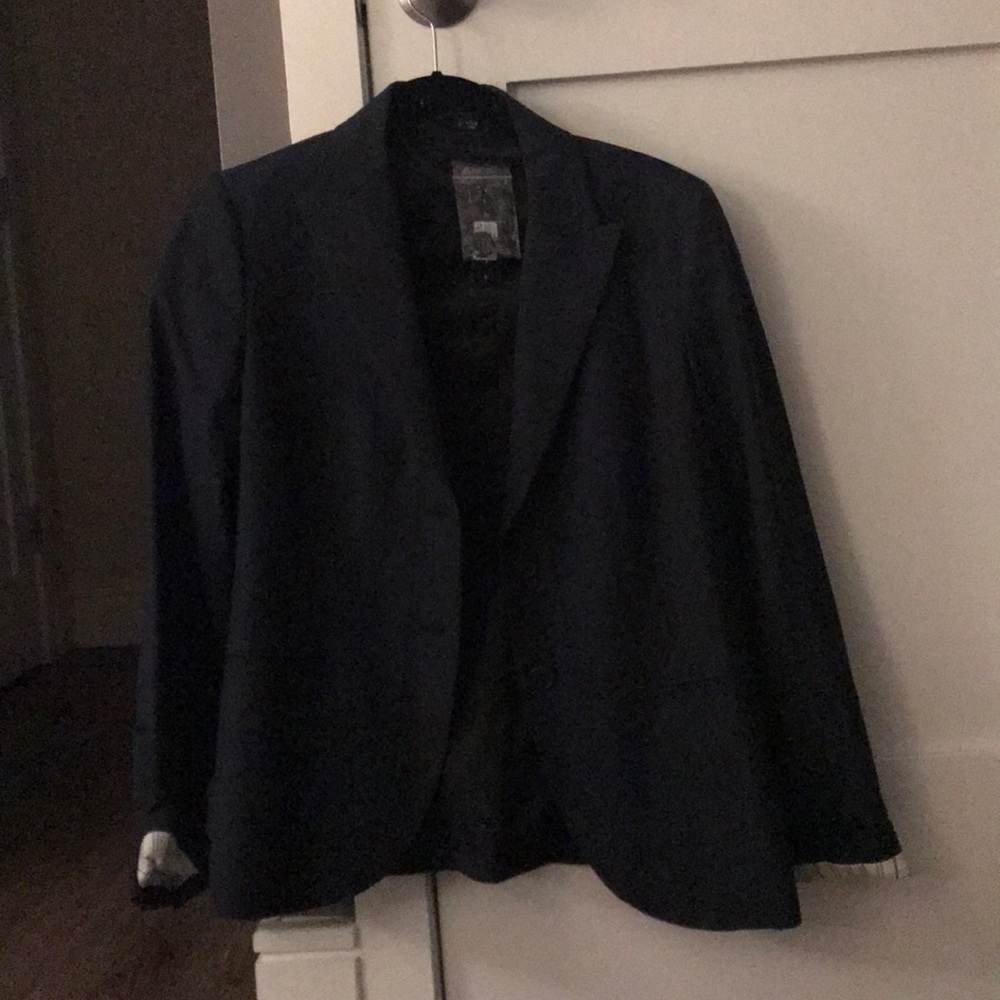 Theory navy blazer NWT!!! Very discounted